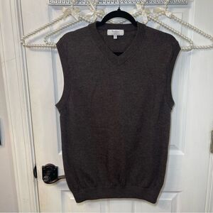 Turnbury Wool Men's V-Neck Sweater - Charcoal